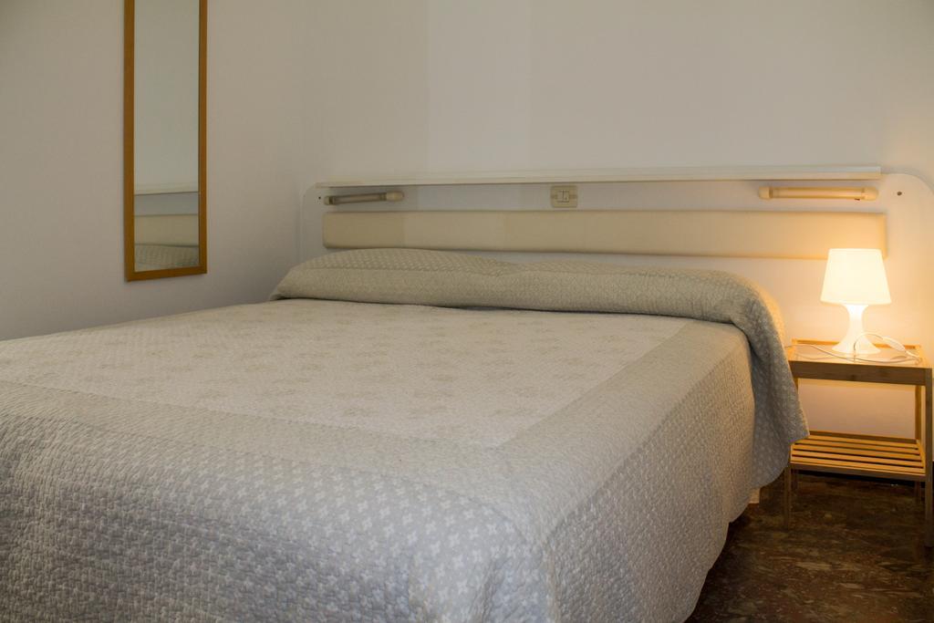 Albergo Fanny Alassio Bagian luar foto